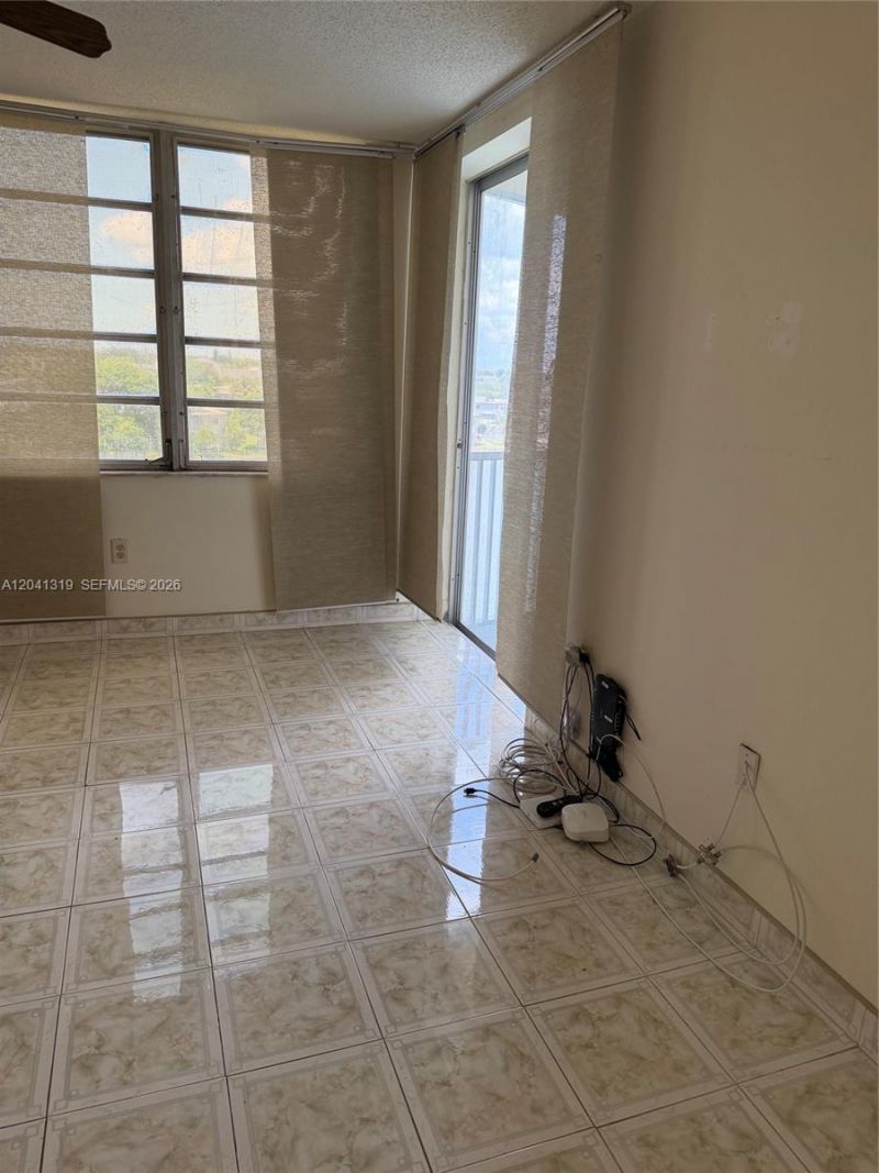 1750 NE 191st St, Unit 627-4, Miami, FL 33179 Photo