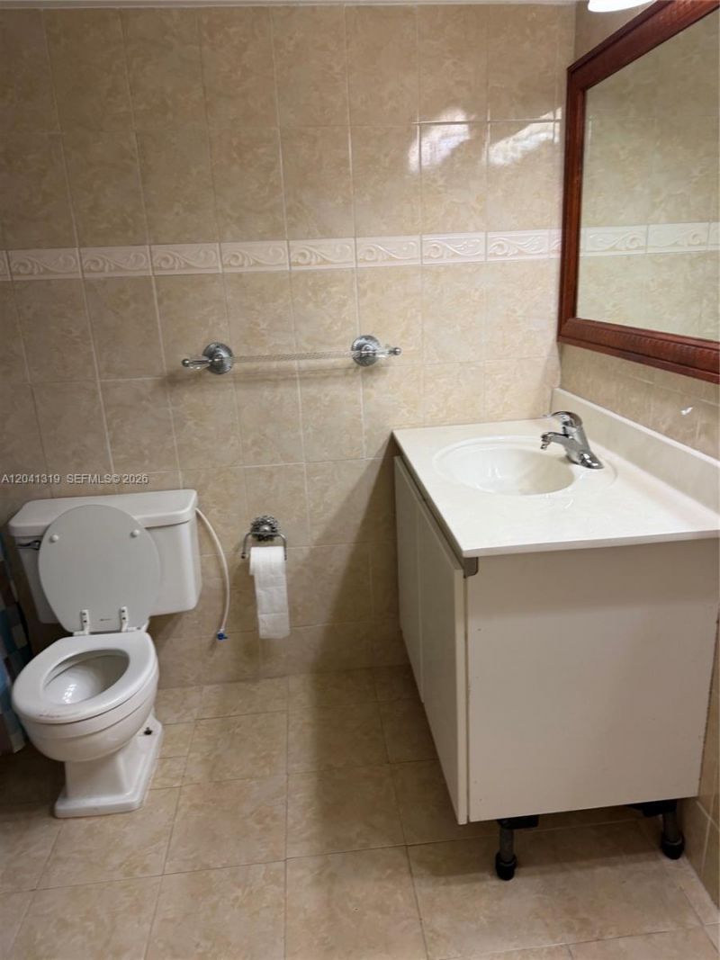 1750 NE 191st St, Unit 627-4, Miami, FL 33179 Photo