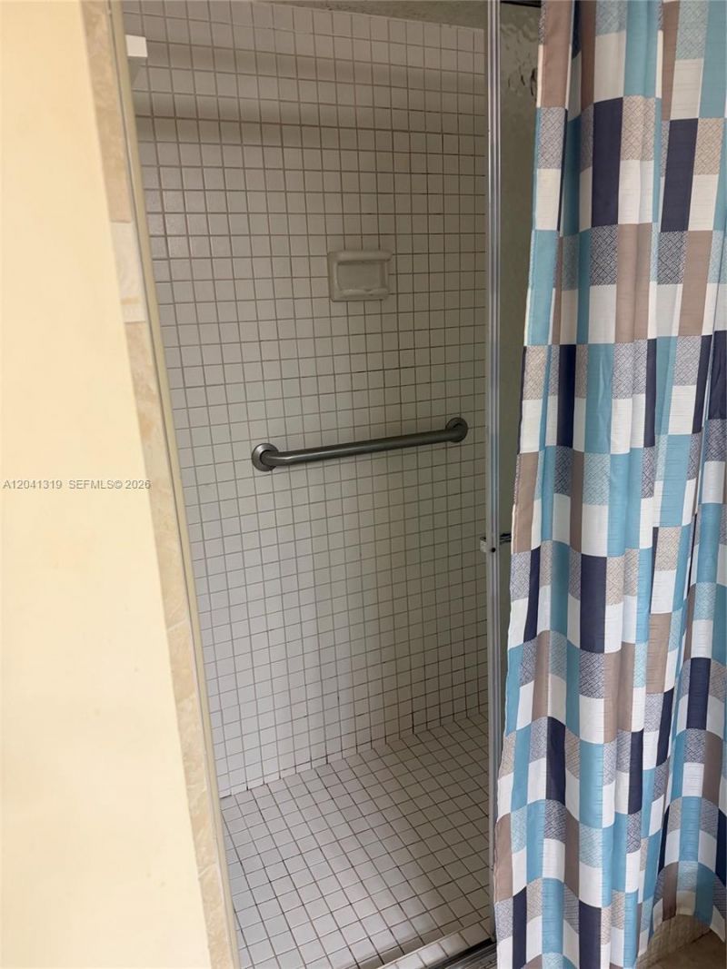 1750 NE 191st St, Unit 627-4, Miami, FL 33179 Photo