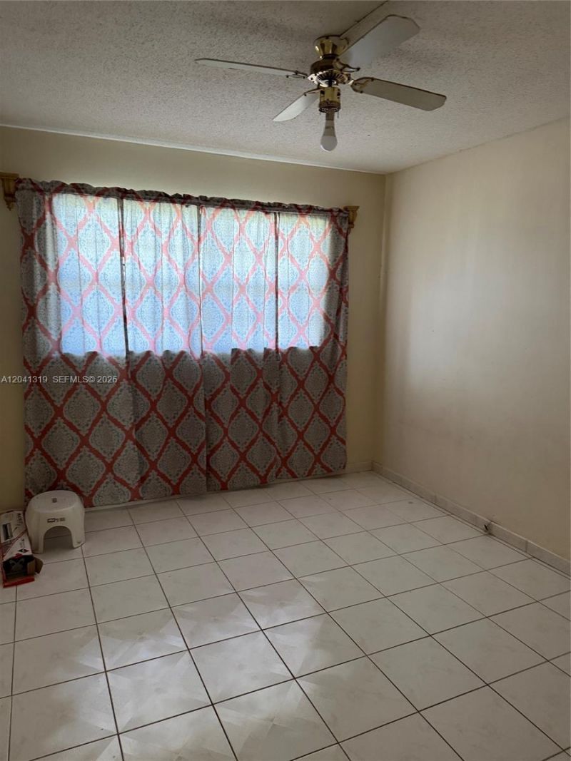 1750 NE 191st St, Unit 627-4, Miami, FL 33179 Photo