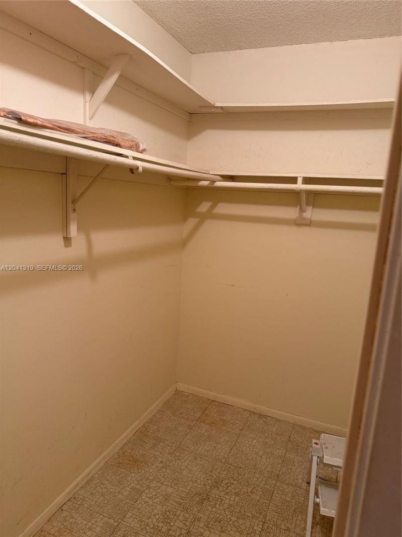 1750 NE 191st St, Unit 627-4, Miami, FL 33179 Photo