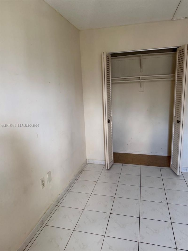 1750 NE 191st St, Unit 627-4, Miami, FL 33179 Photo
