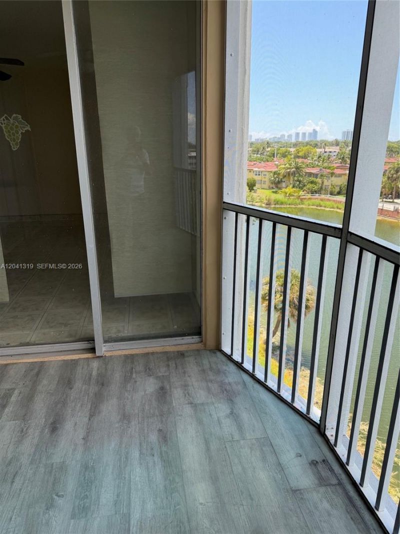 1750 NE 191st St, Unit 627-4, Miami, FL 33179 Photo