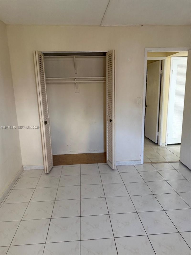 1750 NE 191st St, Unit 627-4, Miami, FL 33179 Photo