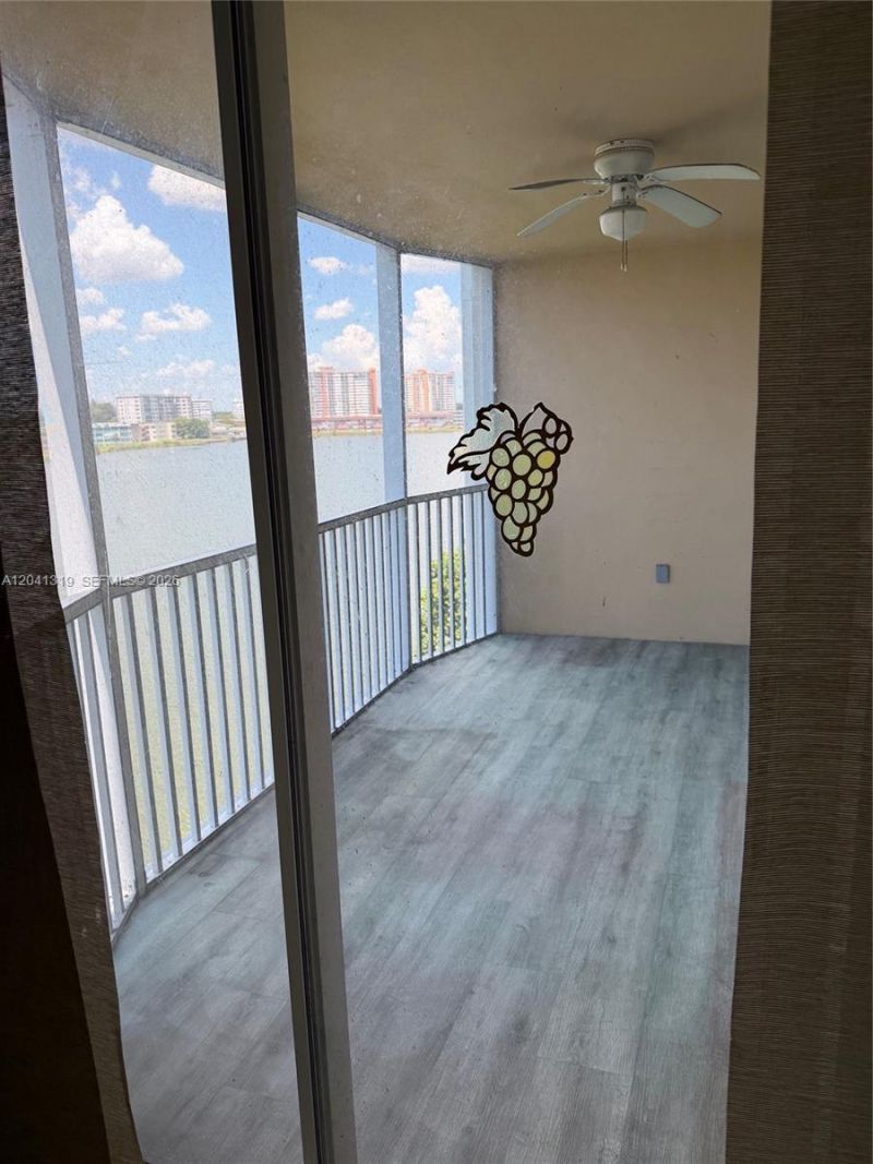 1750 NE 191st St, Unit 627-4, Miami, FL 33179 Photo