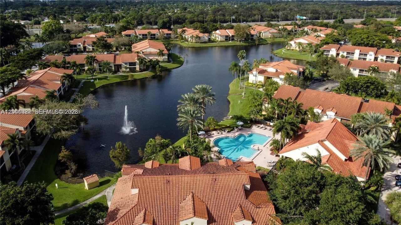1227 SW 46th Ave , Unit 304, Pompano Beach, FL 33069 Photo