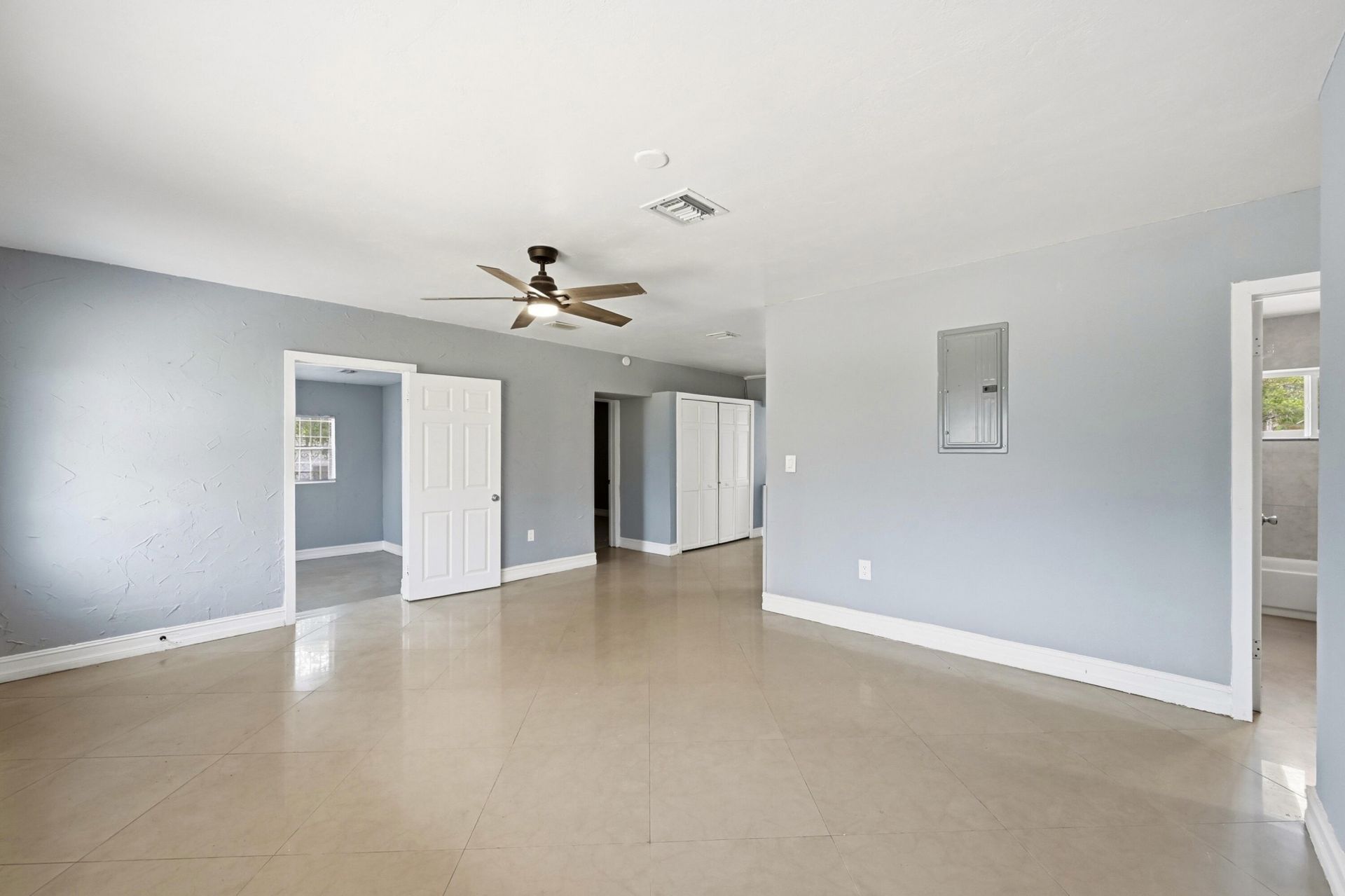 740 E Evanston Circle E, Fort Lauderdale, FL 33312 Photo