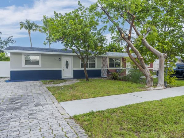 1523 SW 68th Way, North Lauderdale, FL 33068