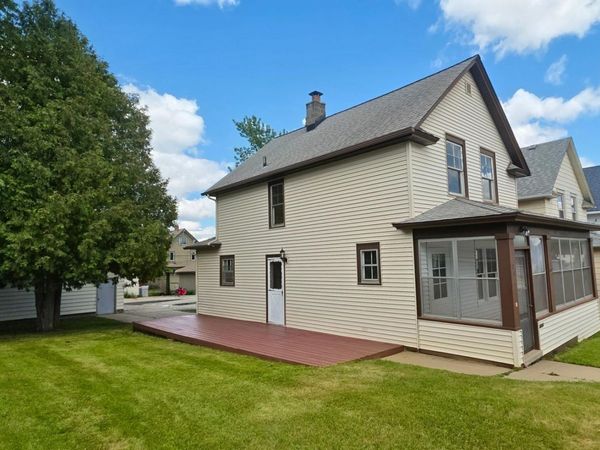 406 4th Street NW, Chisholm, MN 55719