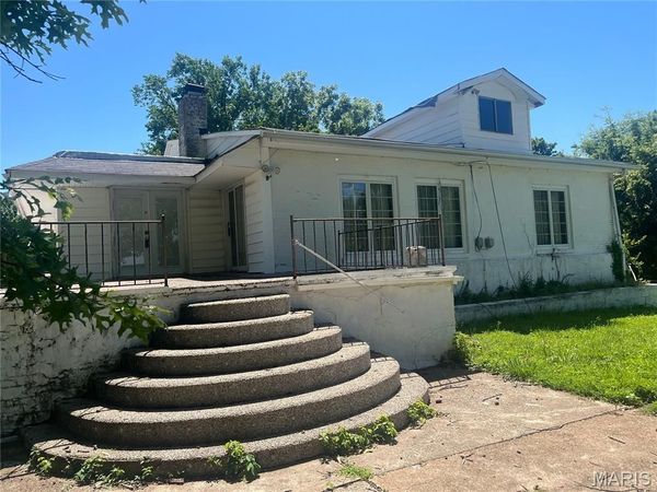 15000 Sinks Road, Florissant, MO 63034