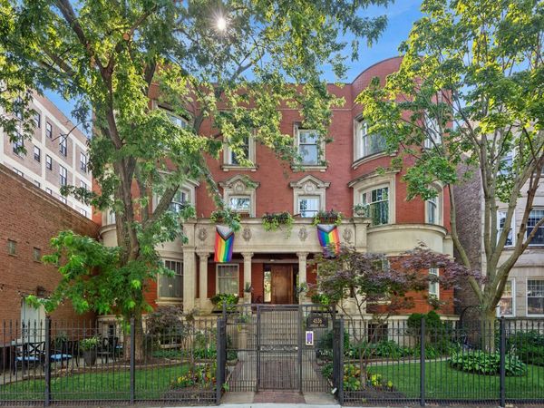 Unit 303, Chicago, IL 60640