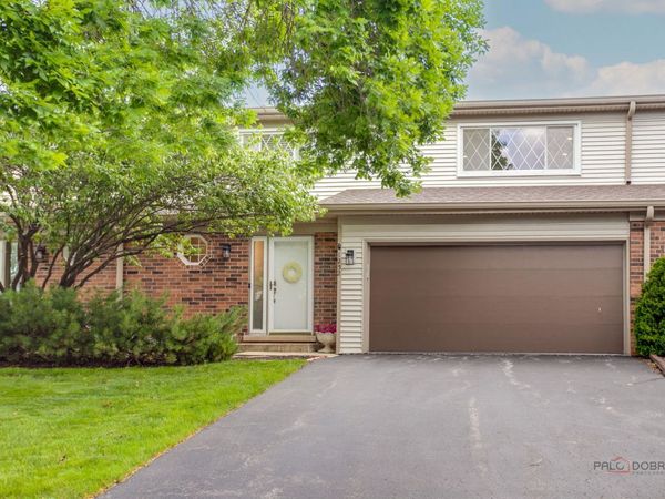 1252 Briarwood Lane , Libertyville, IL 60048