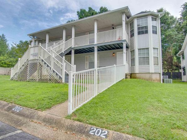 1500 E Johnson Ave, Unit 102, Pensacola, FL 32514