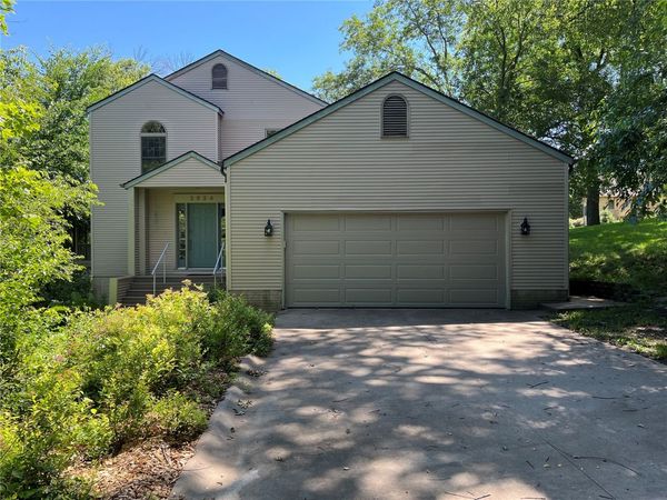2624 Bluffwood Circle , Iowa City, IA 52245