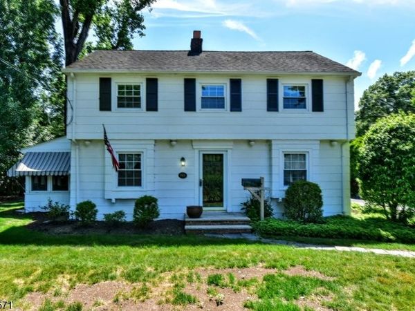 161 Wyckoff Ave, Wyckoff, NJ 07481