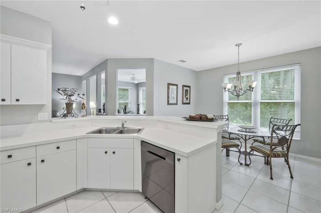 1340 Charleston Square Dr , Unit 101, Naples, FL 34110 Photo