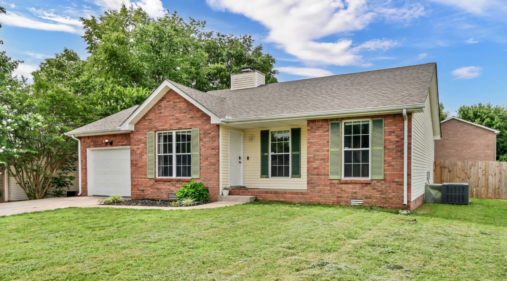 596 Cory Dr, Clarksville, TN 37040 Main Photo