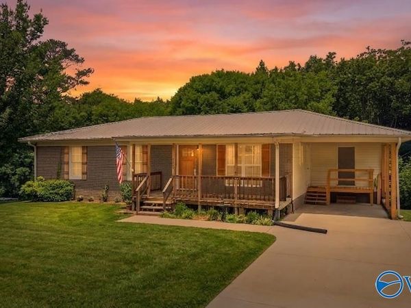 4708 Lloyd Street, Guntersville, AL 35976