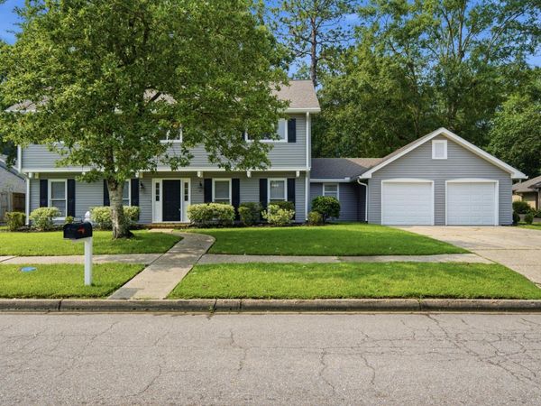 3010 Raphael Dr., Hattiesburg, MS 39402