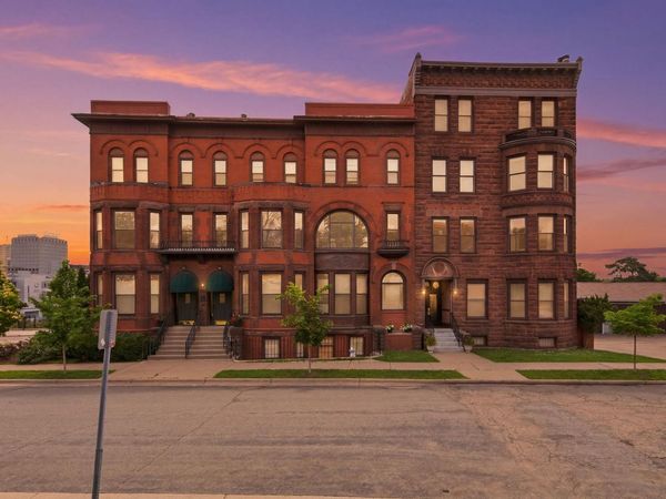 168 College Avenue W, Unit 2, Saint Paul, MN 55102