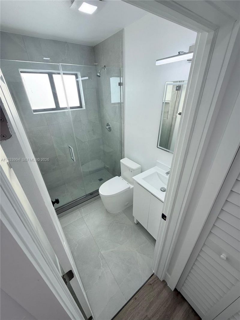 2080 NE 172nd St, Unit A, North Miami Beach, FL 33162 Photo