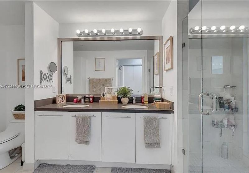 90 SW 3rd St , Unit 3211, Miami, FL 33130 Photo