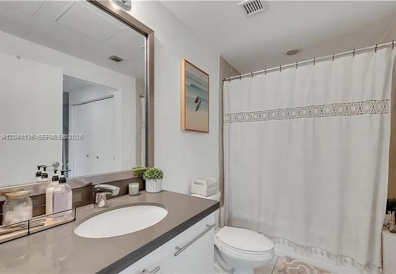 90 SW 3rd St , Unit 3211, Miami, FL 33130 Photo