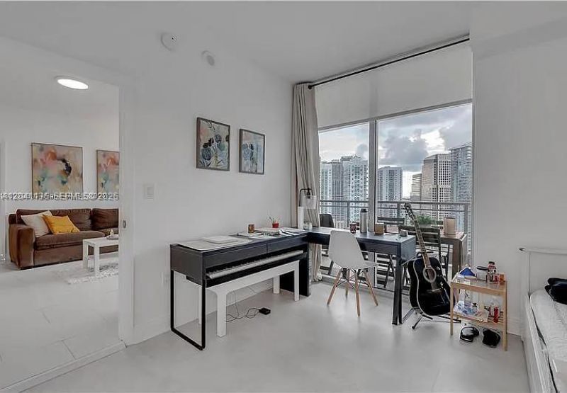 90 SW 3rd St , Unit 3211, Miami, FL 33130 Photo