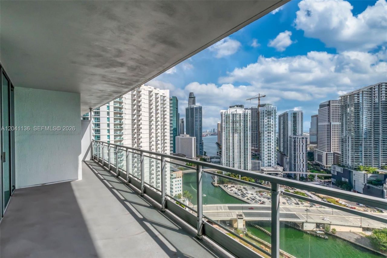 90 SW 3rd St , Unit 3211, Miami, FL 33130 Photo