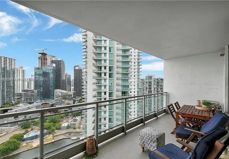 90 SW 3rd St , Unit 3211, Miami, FL 33130 Photo