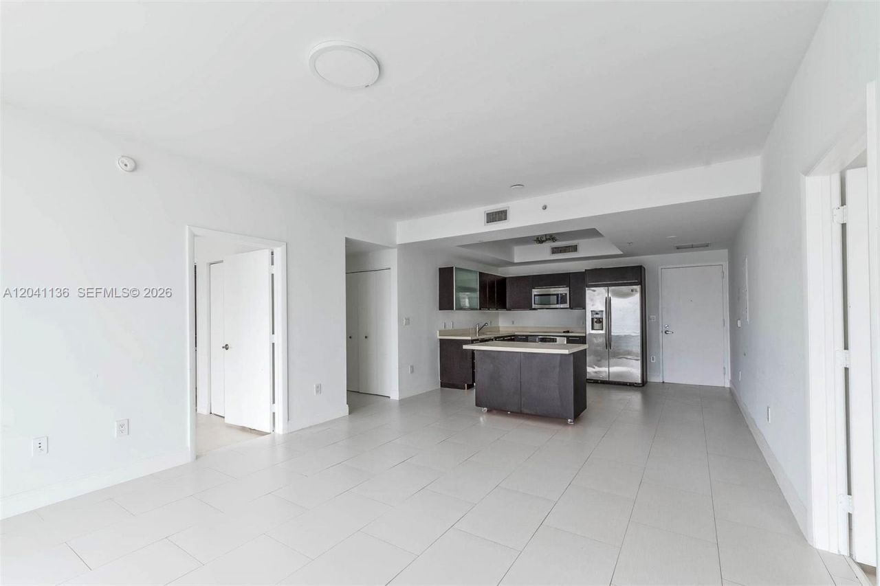 90 SW 3rd St , Unit 3211, Miami, FL 33130 Photo