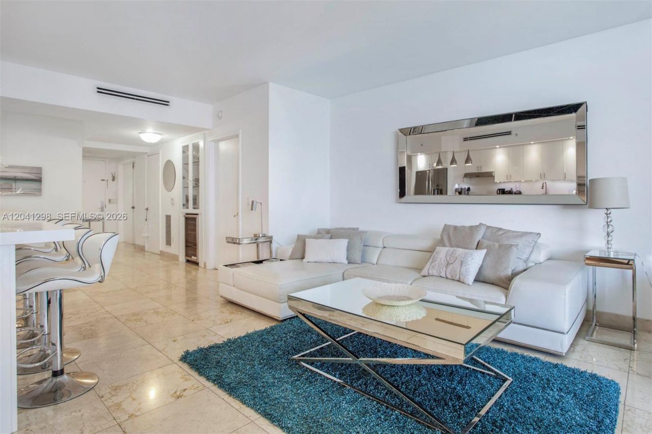 4775 Collins Ave , Unit 2508, Miami Beach, FL 33140 Photo