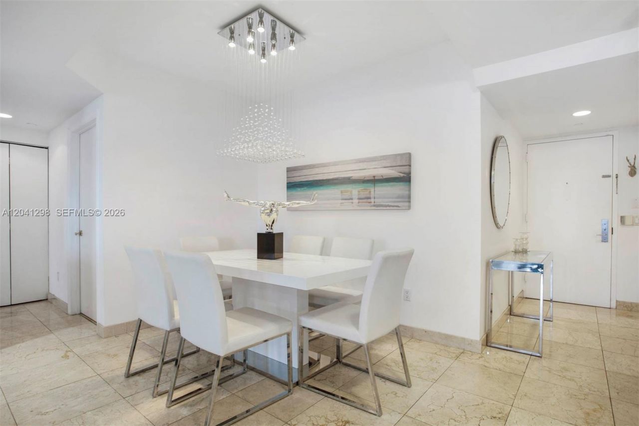 4775 Collins Ave , Unit 2508, Miami Beach, FL 33140 Photo
