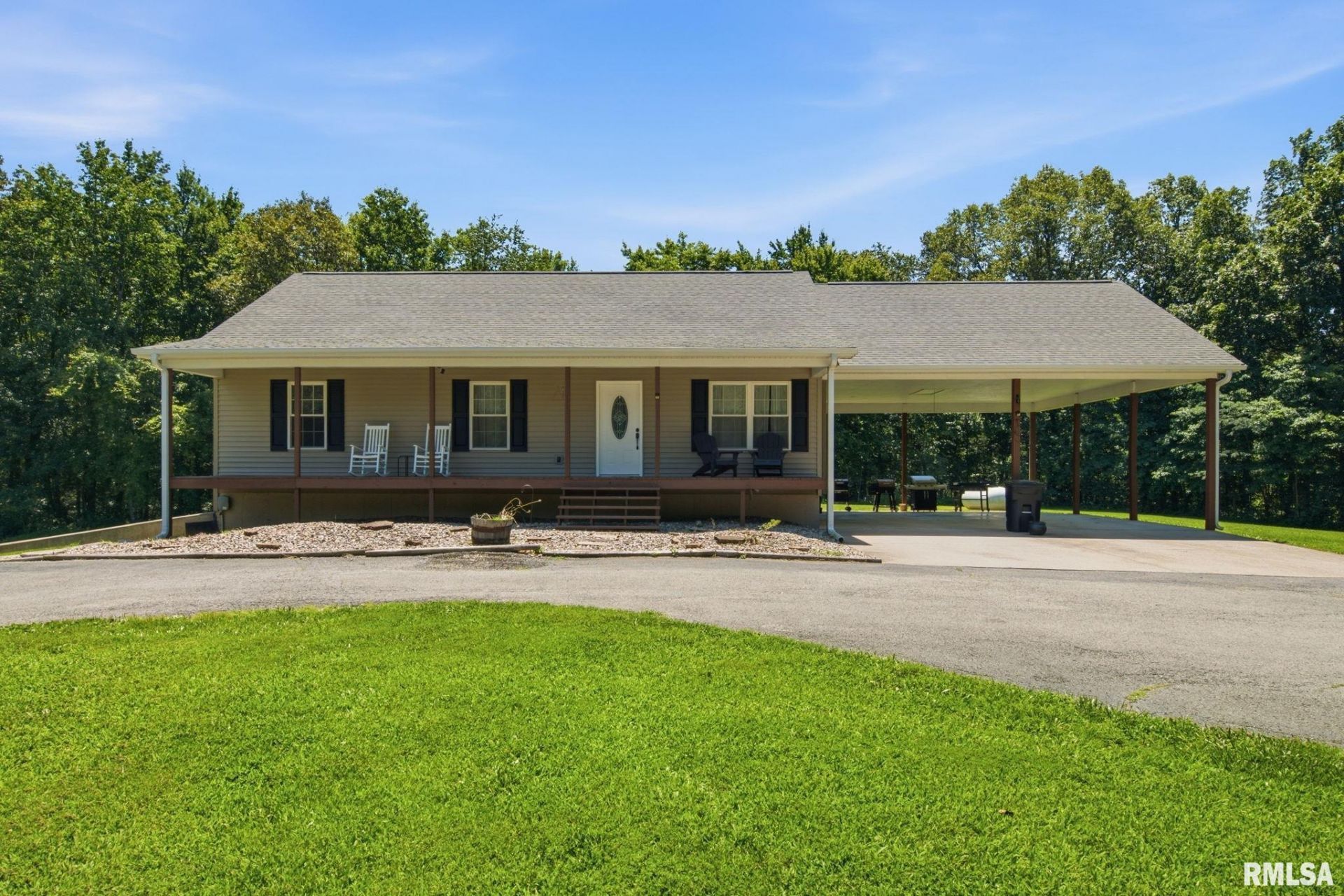 13236 Edwards Road, Pittsburg, IL 62974 Main Photo