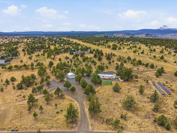13005 SW Airstrip Lane, Culver, OR 97734
