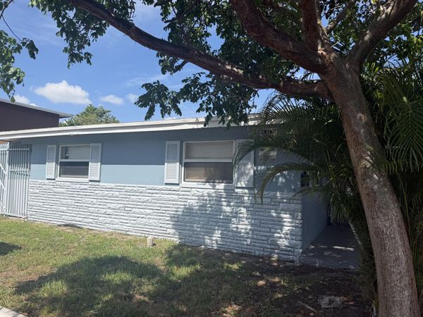 1133 NW 7th Avenue, Unit 2, Fort Lauderdale, FL 33311