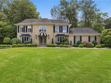 164 Crestwood Lane, Buffalo, NY 14221