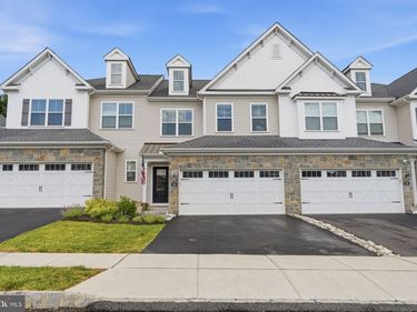 68 PARRY WAY, IVYLAND, PA 18974