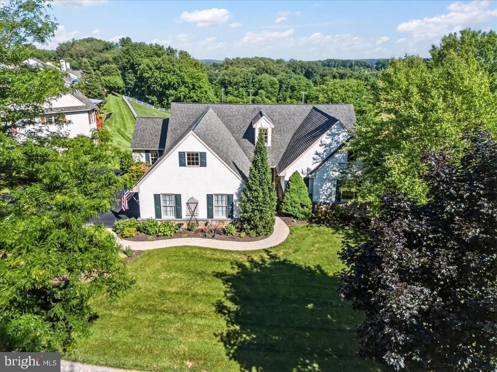 243 S PINE STREET, ELVERSON, PA 19520
