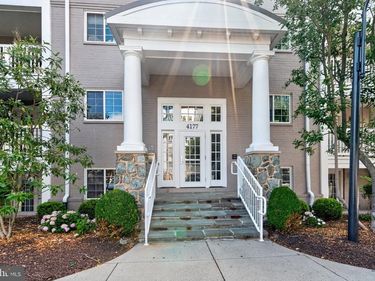 4177 S FOUR MILE RUN DRIVE, Unit 302, ARLINGTON, VA 22204