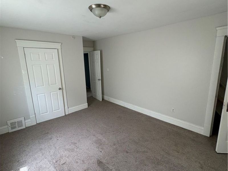 13010 Parkhill Avenue, Cleveland, OH 44120 Photo 9