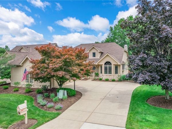 2137 Waters Edge Drive , Westlake, OH 44145