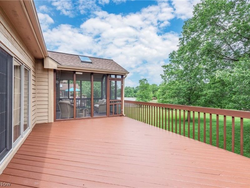 2137 Waters Edge Drive, Westlake, OH 44145 Photo 10