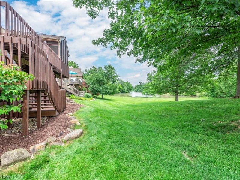 2137 Waters Edge Drive, Westlake, OH 44145 Photo 13