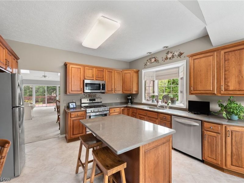 2137 Waters Edge Drive, Westlake, OH 44145 Photo 22