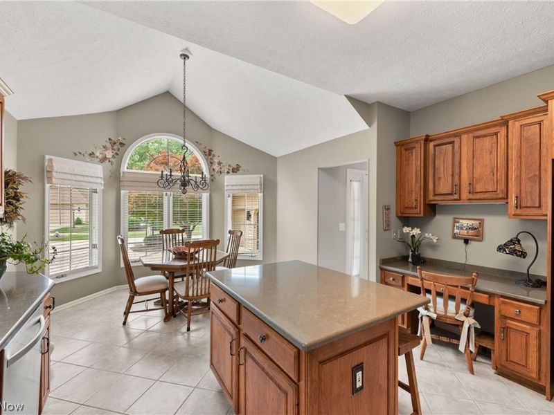 2137 Waters Edge Drive, Westlake, OH 44145 Photo 24