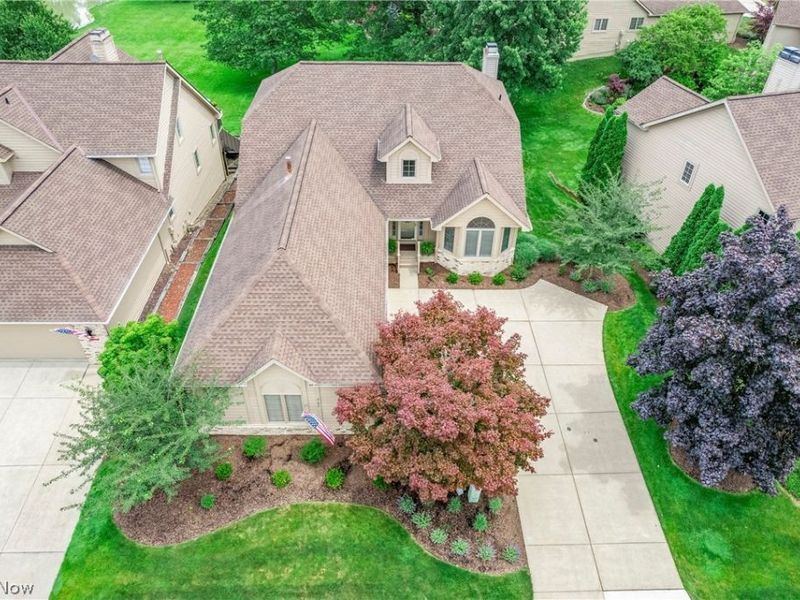 2137 Waters Edge Drive, Westlake, OH 44145 Photo 3