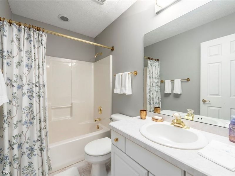 2137 Waters Edge Drive, Westlake, OH 44145 Photo 34