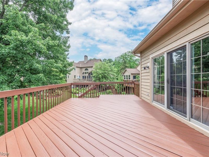 2137 Waters Edge Drive, Westlake, OH 44145 Photo 9