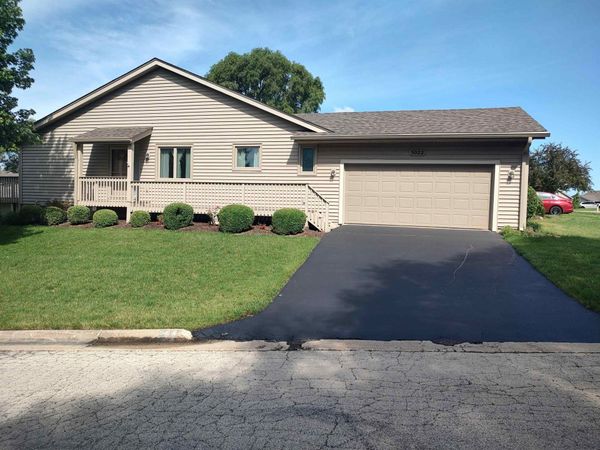 5022 Prairie Path, LOVES PARK, IL 61111